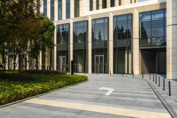 Mistakes Homeowners Make When Booking local moving companies