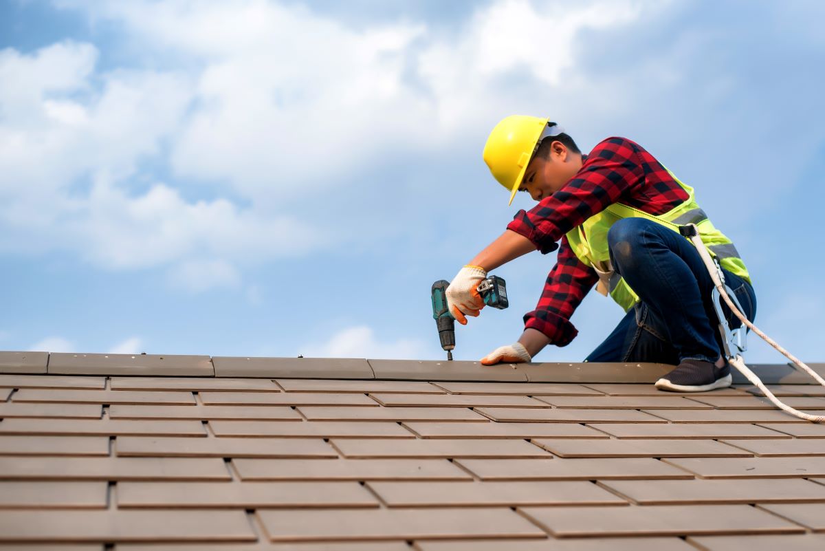 Choosing a Roofing Contractor for Roof Replacement