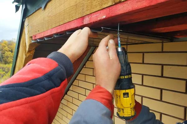 Roof Repairs Near You How to Find a Reliable Roofing Contractor