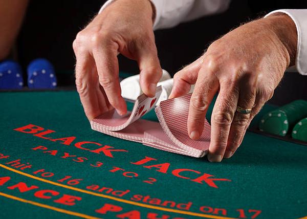 Find Trending Slot Themes with an online casino Singapore Site for Gamers